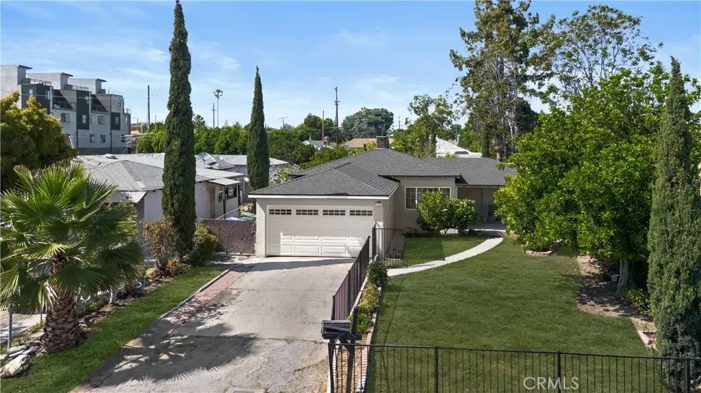 11351 Bessemer Street, North Hollywood