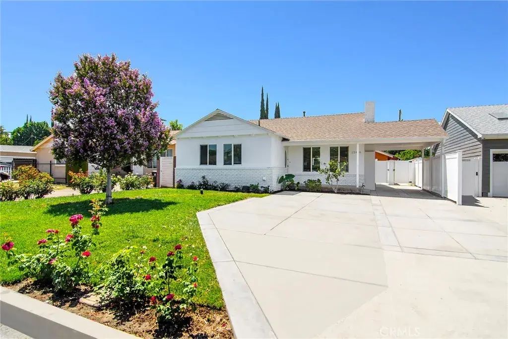 22446 Berdon Street, Woodland Hills
