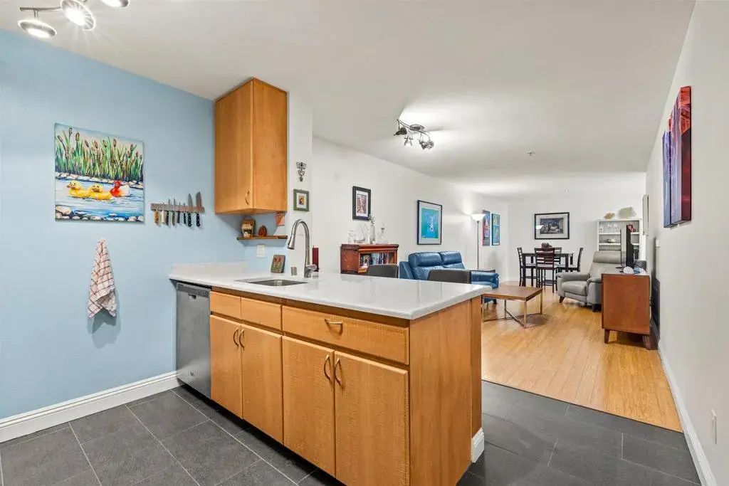 1435 India Street 401, 
