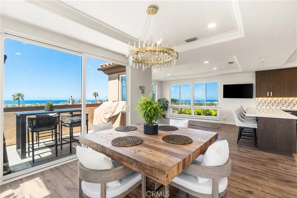 709 N. Lucia Ave B, Redondo Beach