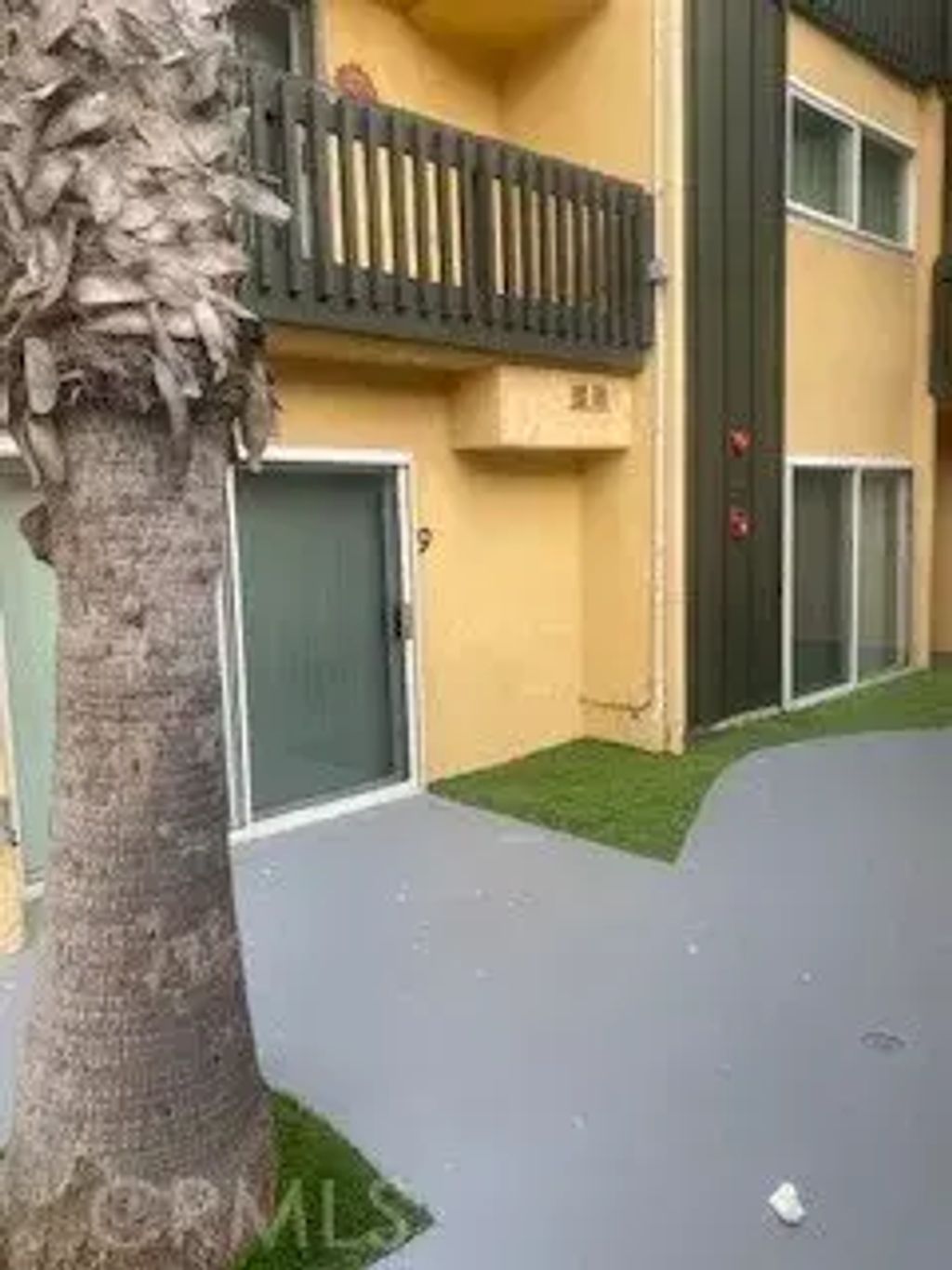 770 W Imperial Avenue 9, El Segundo
