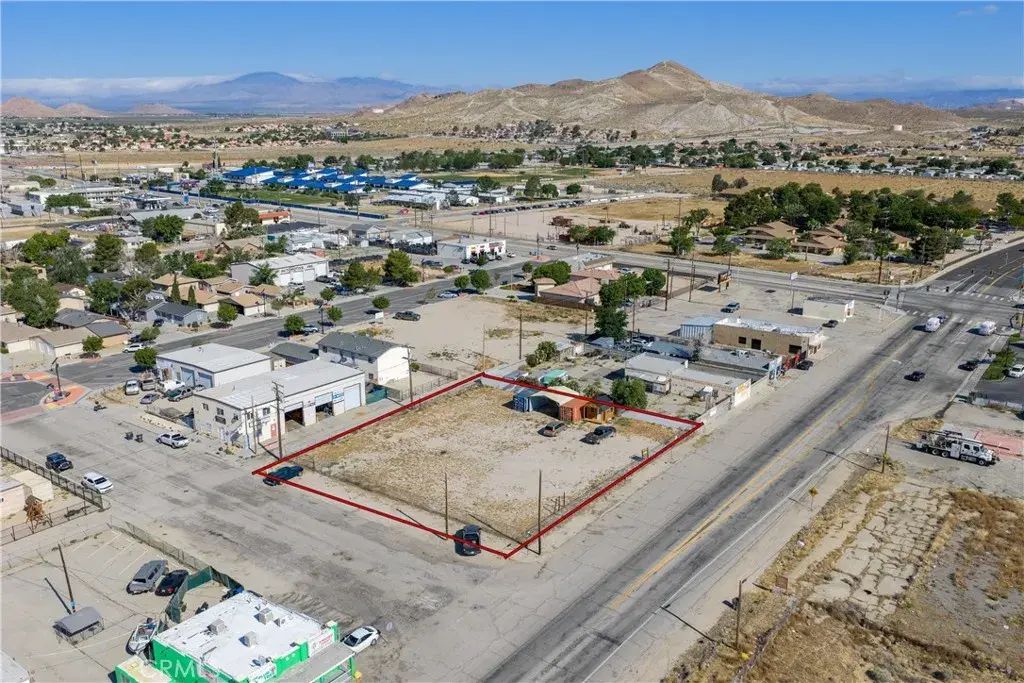2909 Sierra Highway, Rosamond