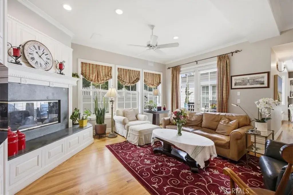 558 31st, Manhattan Beach