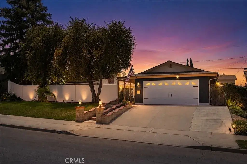 1414 Las Lomas, Brea