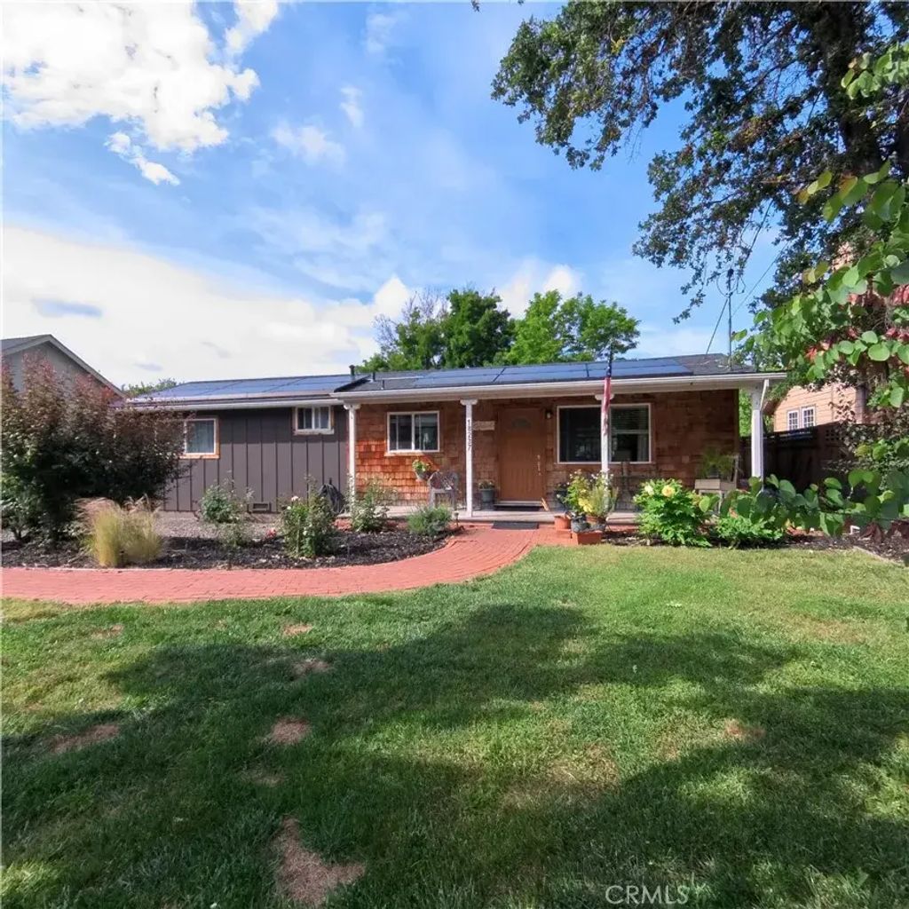 18237 Hidden Valley, Hidden Valley Lake