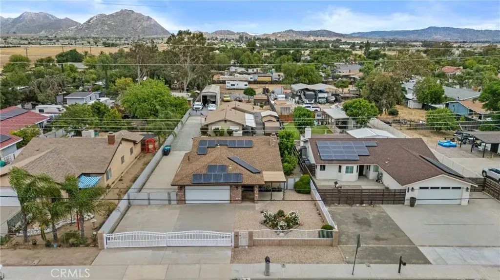 2761 Redlands, Perris