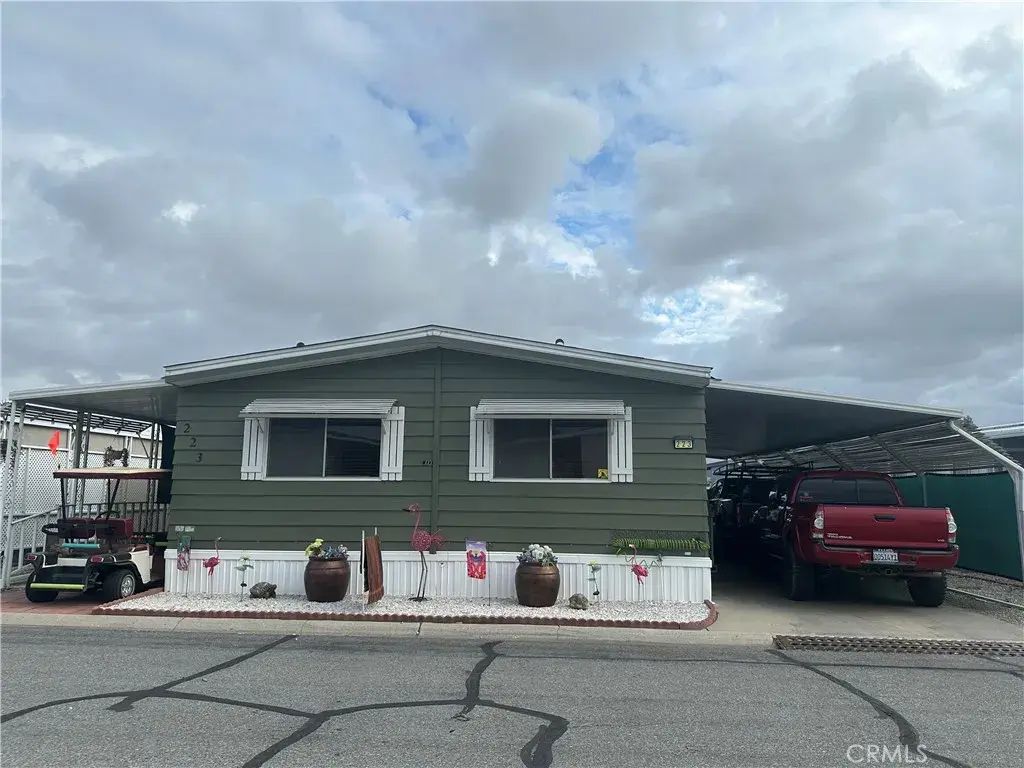 5001 W Florida 223, Hemet