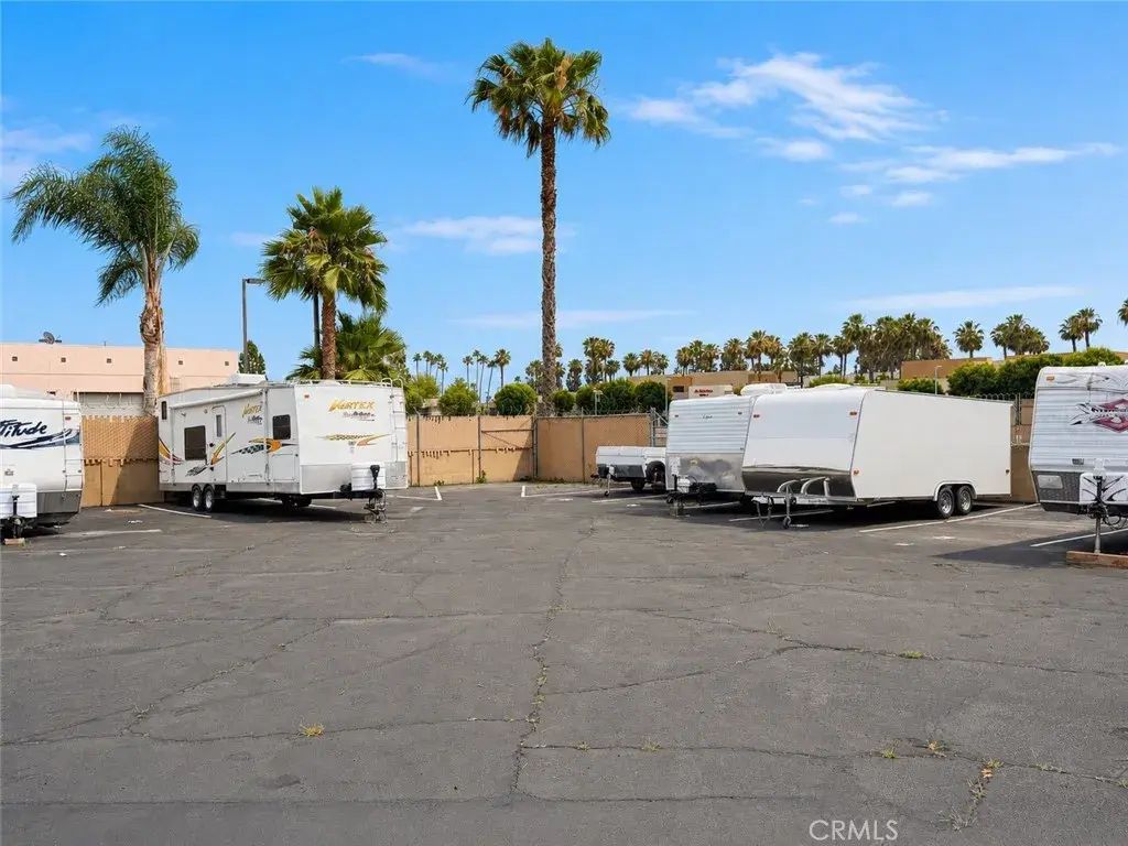 4002 Yellowstone Circle, Chino