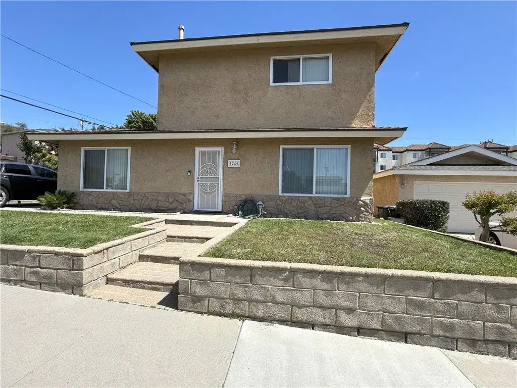 3246 Locust Avenue, Long Beach