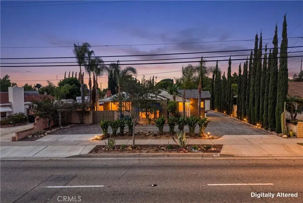 815 E Collins, Orange