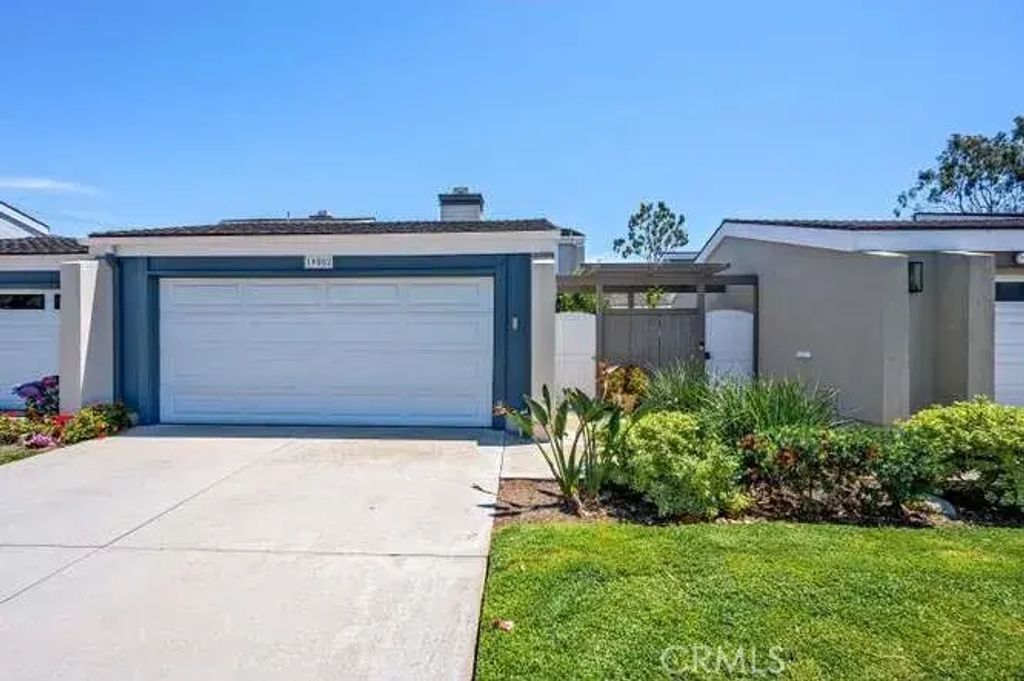 19502 Sandcastle, Huntington Beach