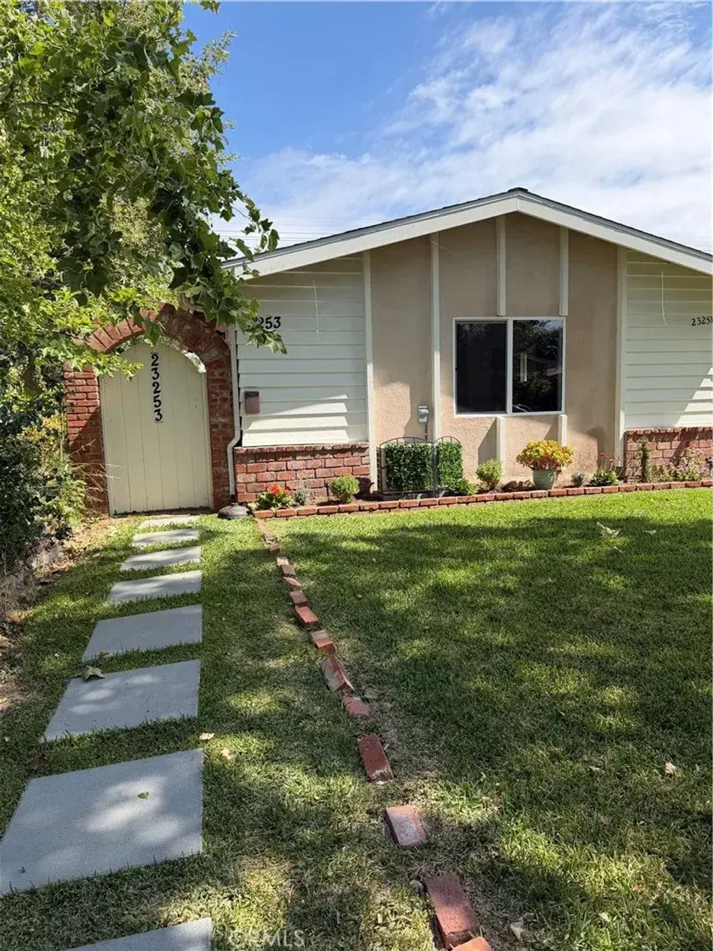 23253 Welby Way, West Hills