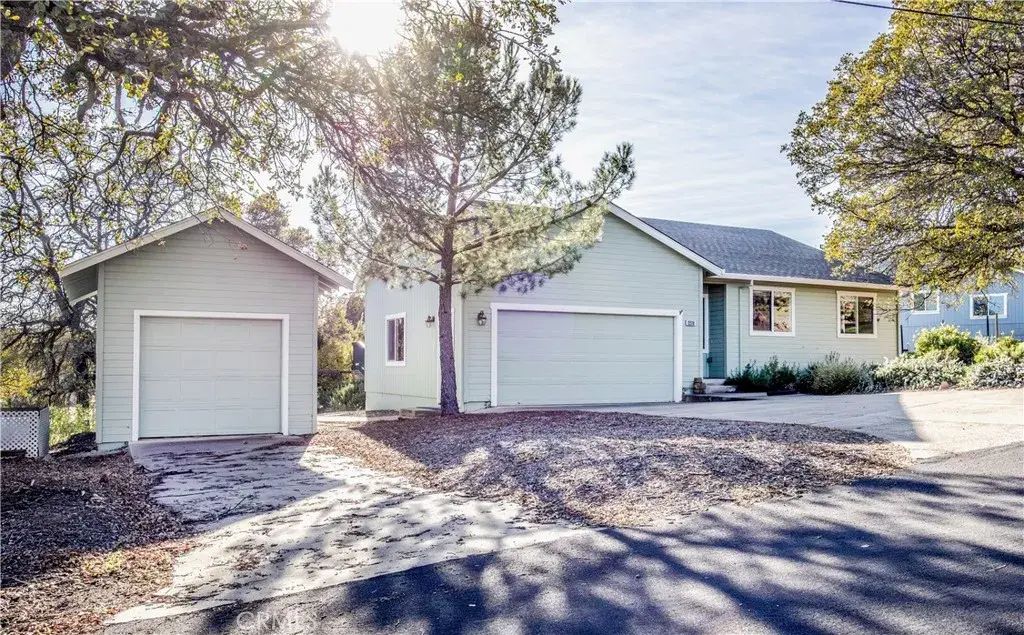 15518 Little Peak, Hidden Valley Lake