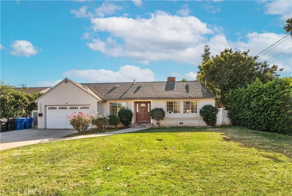13608 Bassett, Valley Glen