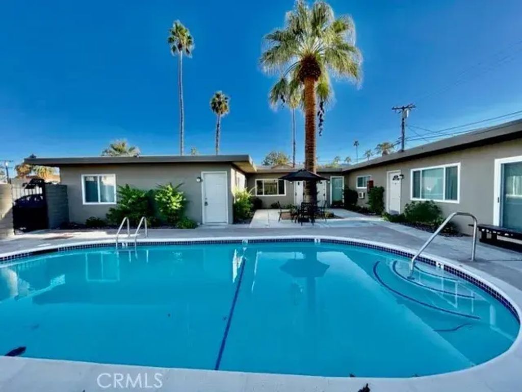 45521 Sunset Lane 9, Palm Desert