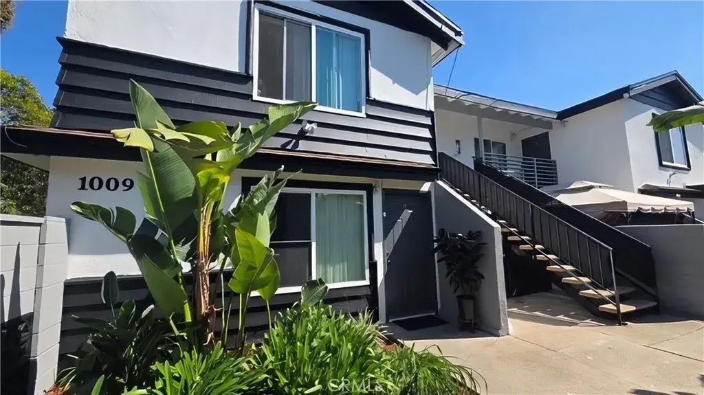 1009 Valencia Street C, Costa Mesa