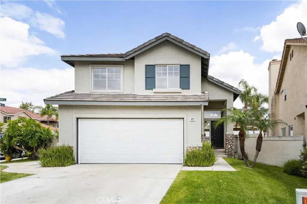 877 Willowcreek, Corona