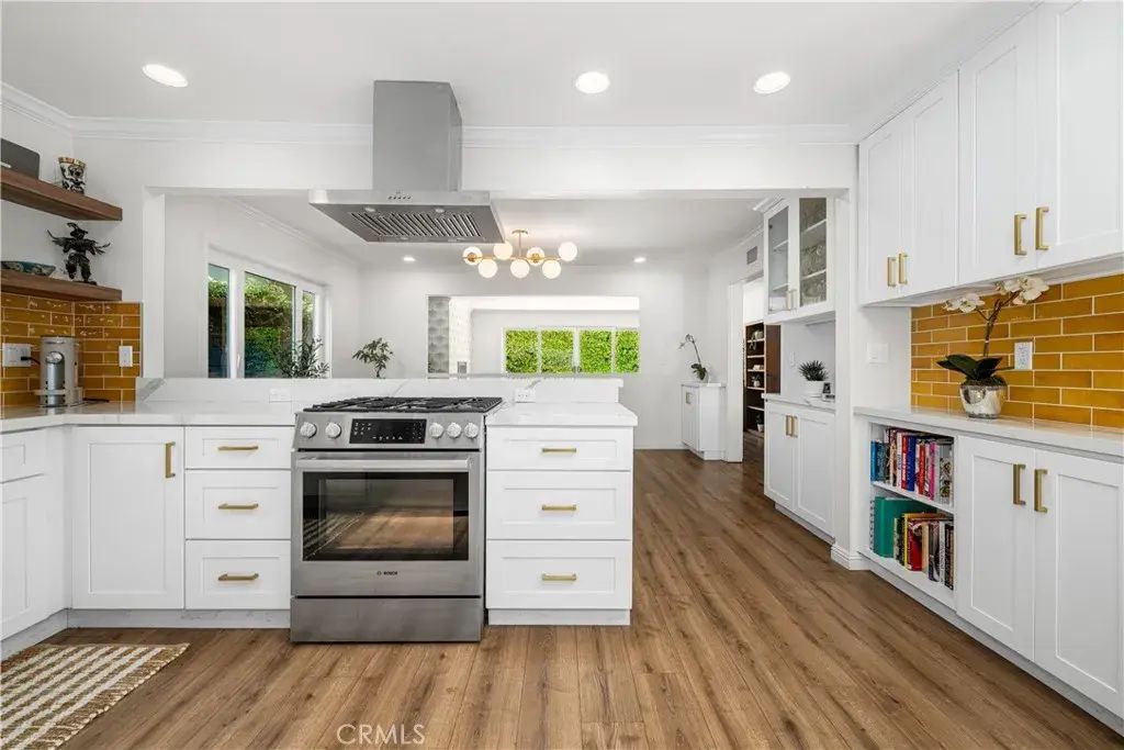 7925 E Ring Street, Long Beach