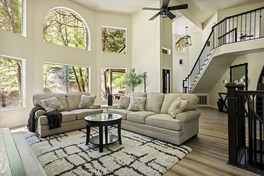 28670 Shenandoah Drive, Lake Arrowhead