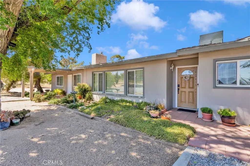15884 El Centro Road, Hesperia