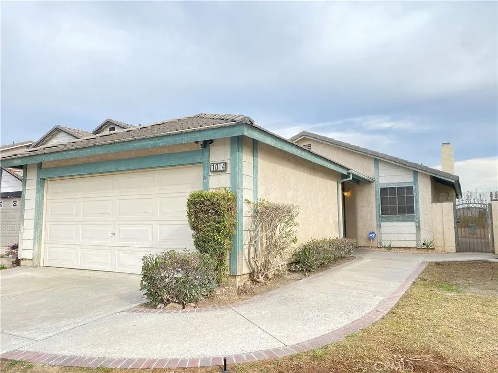 1084 Jacaranda Road, Colton