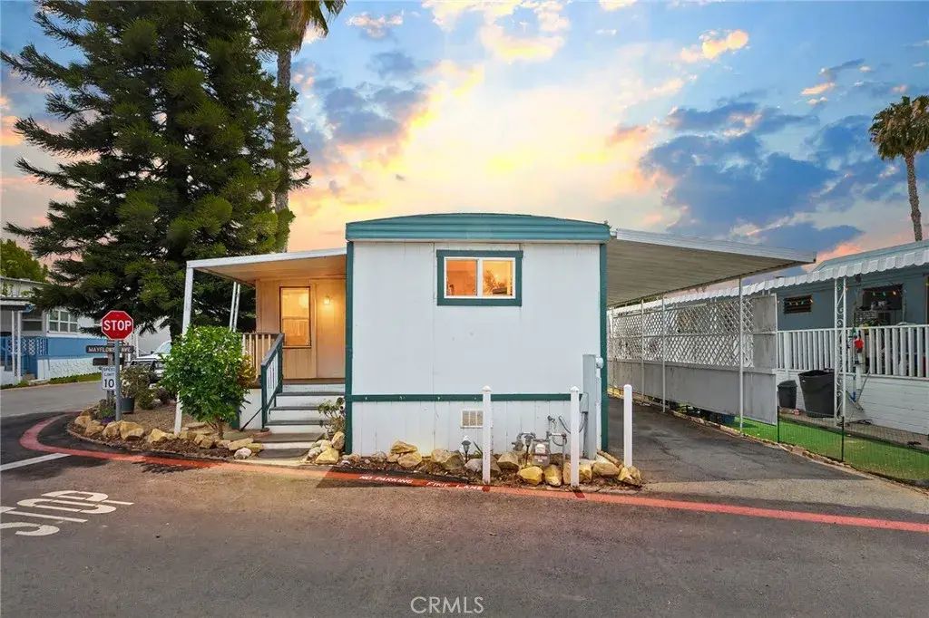 17 Mayflower Ave, Escondido