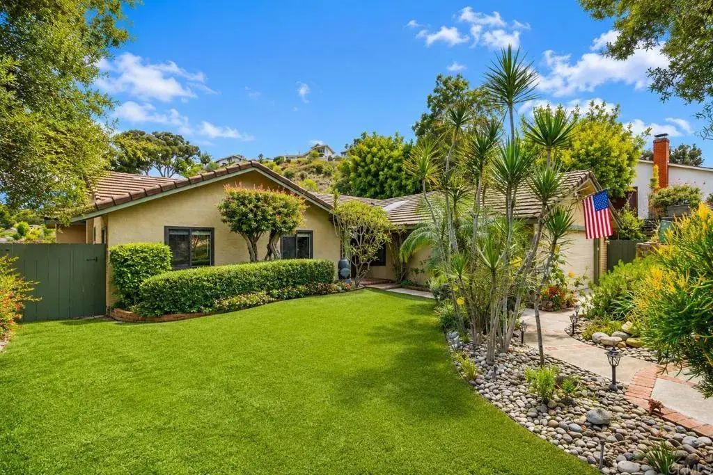 9556 Tropico Drive, La Mesa