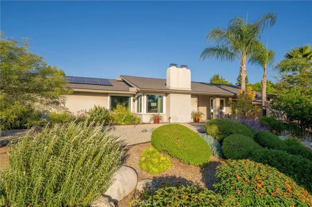 2128 N Villa Maria Road, Claremont