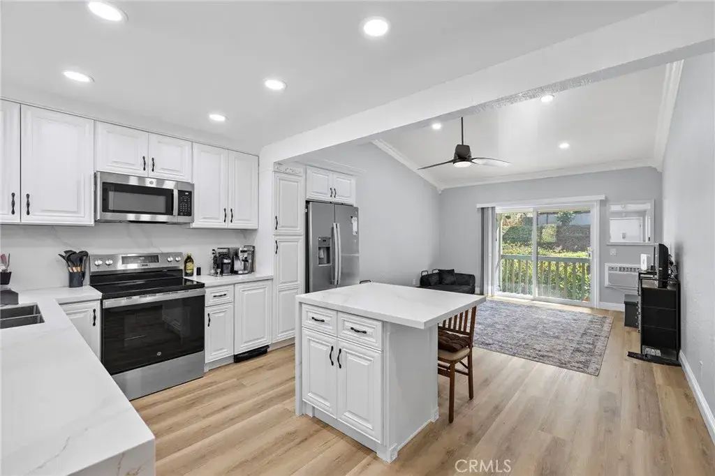 23261 La Glorieta G, Mission Viejo