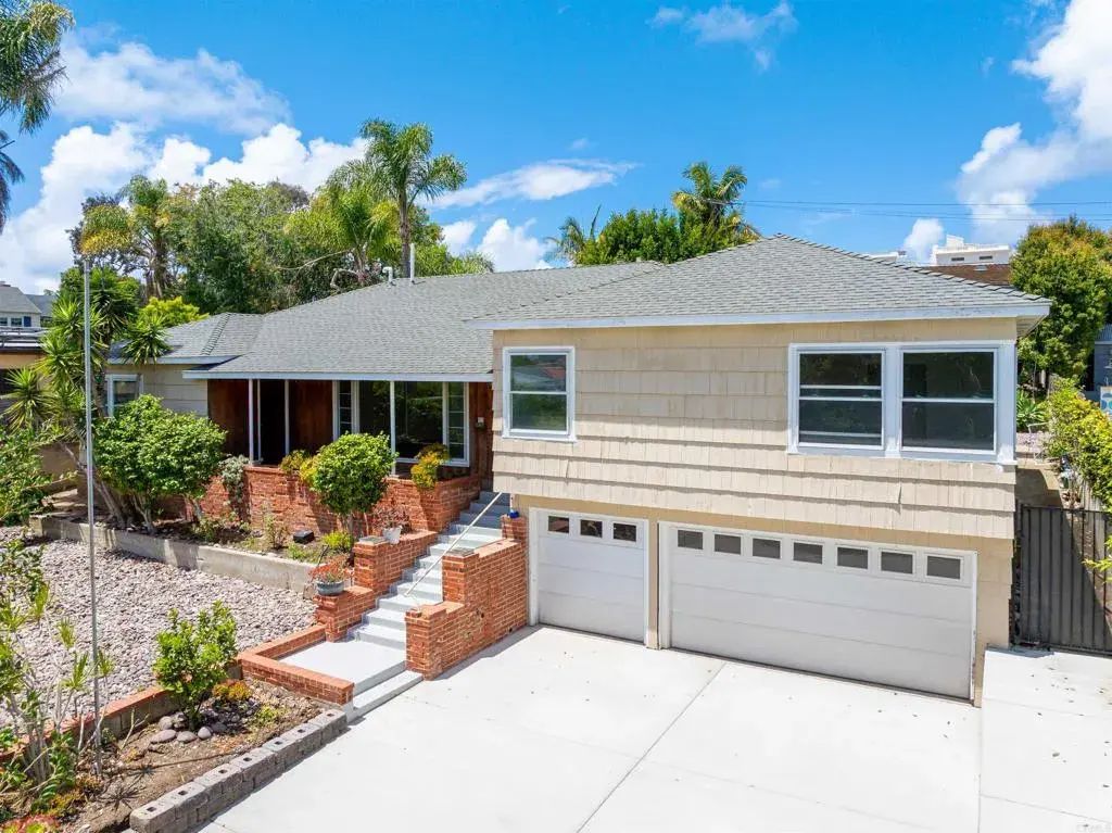 2516 Chatsworth Boulevard, 