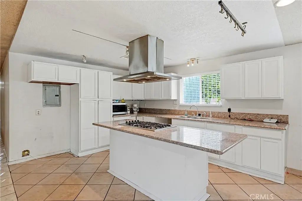 11045 Backford Street, South El Monte