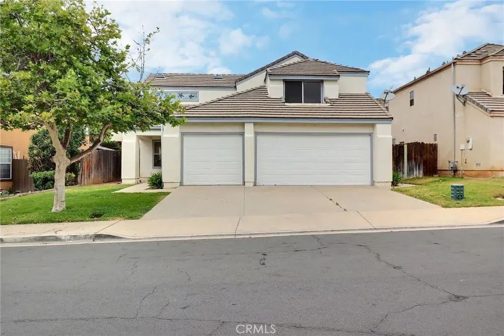 23948 Lone Pine, Moreno Valley