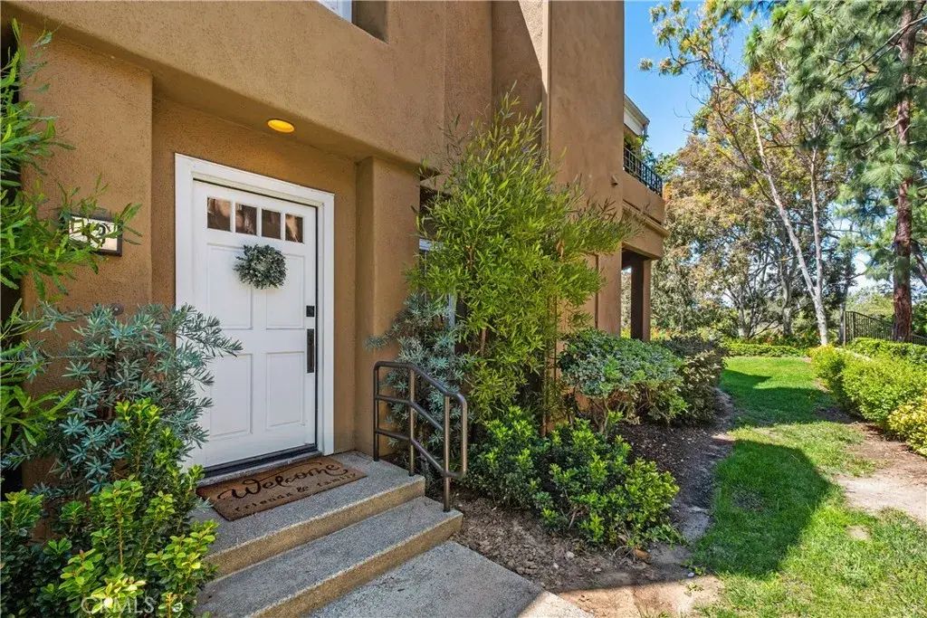 43 Auburn Aisle 100, Irvine