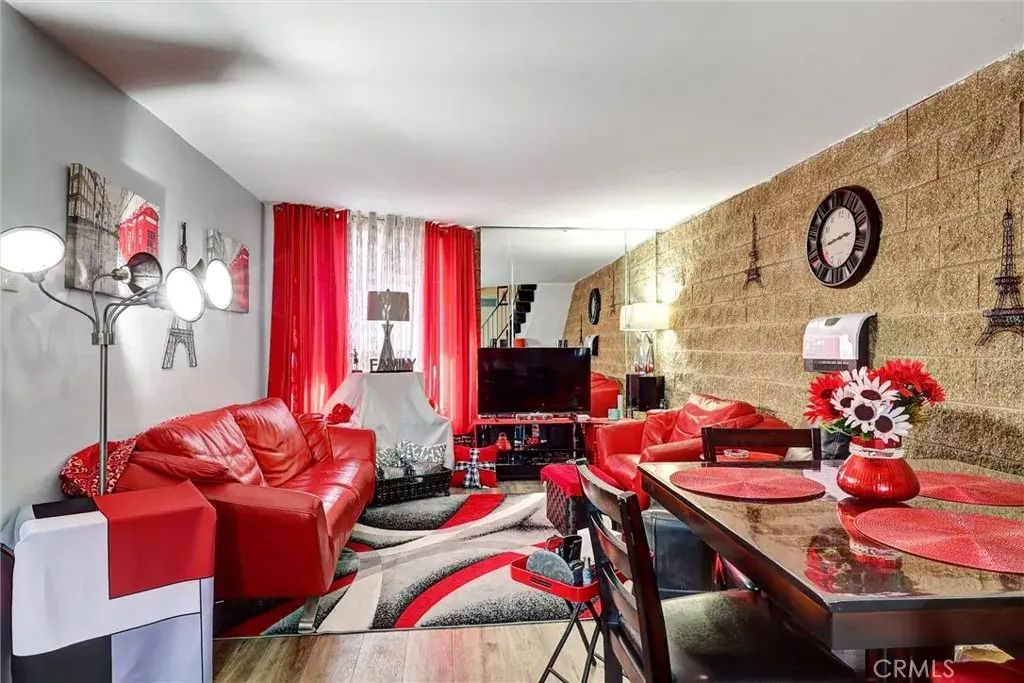 240 W Queen Street 9, Inglewood