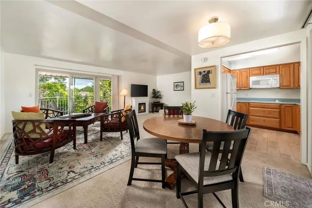 320 N Fairview Avenue 5, Goleta