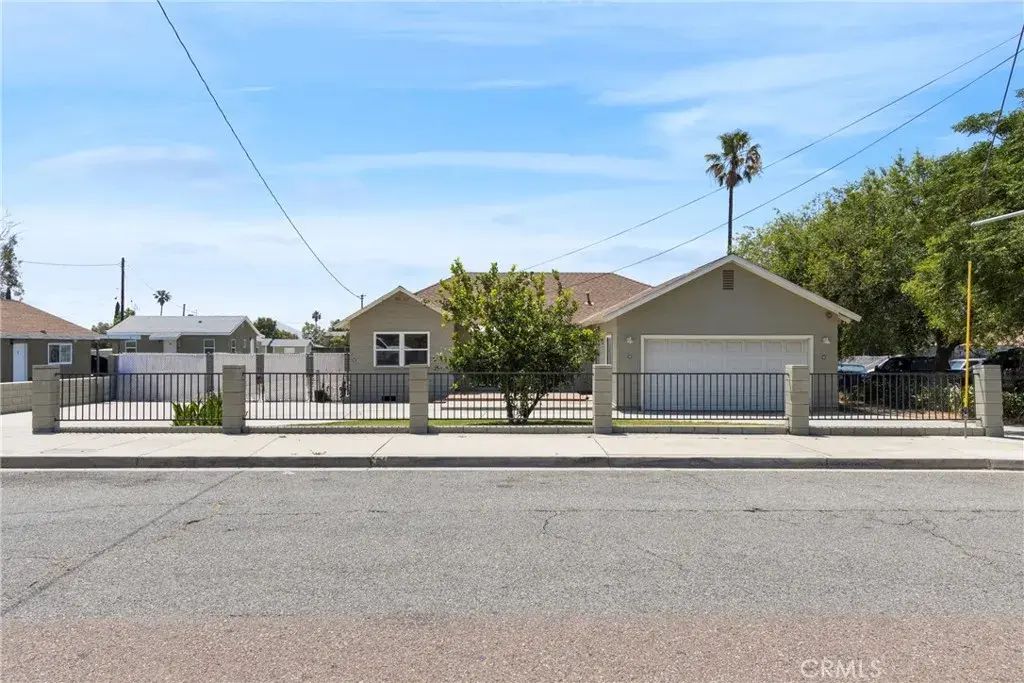16397 Orange Way, Fontana