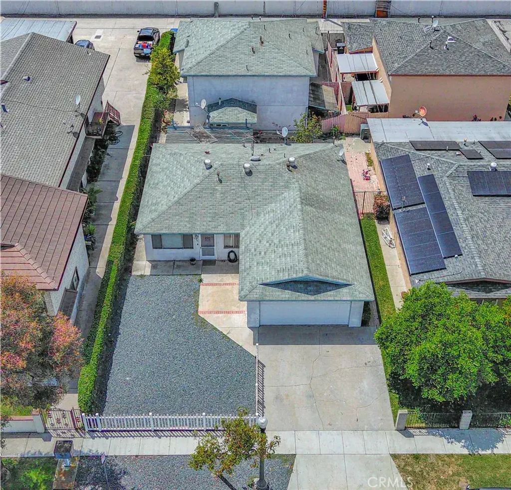 10921 Walnut, Los Alamitos