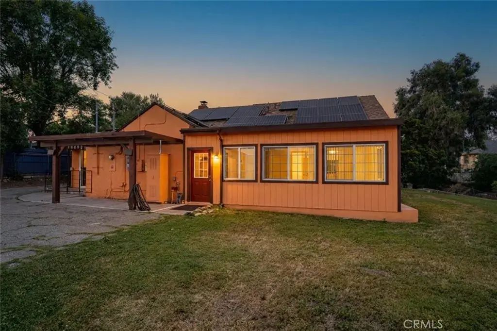 13057 Gladstone Avenue, Sylmar