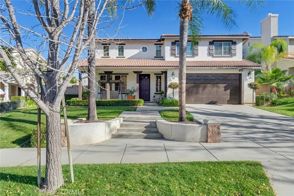 2967 Mangular, Corona