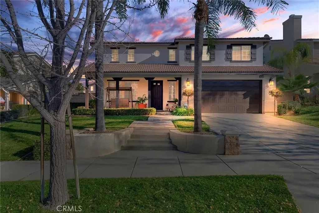 2967 Mangular, Corona
