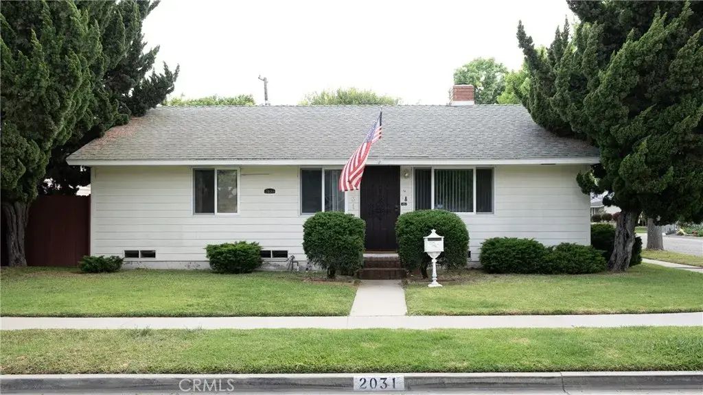 2031 Josie, Long Beach
