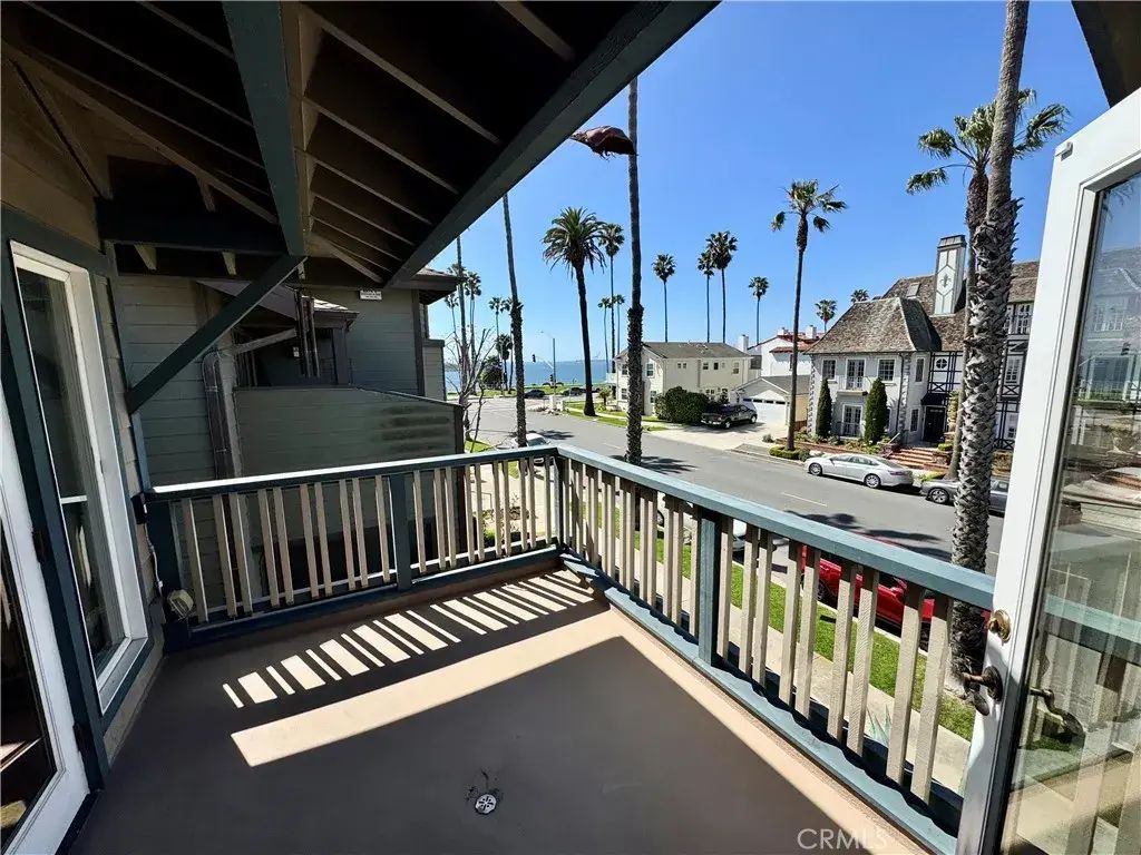 16 Coronado, Long Beach