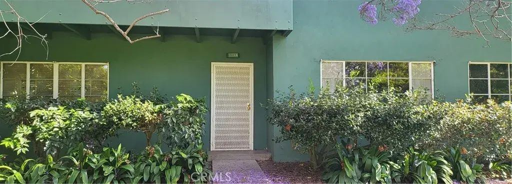 5148 Village Green, Los Angeles