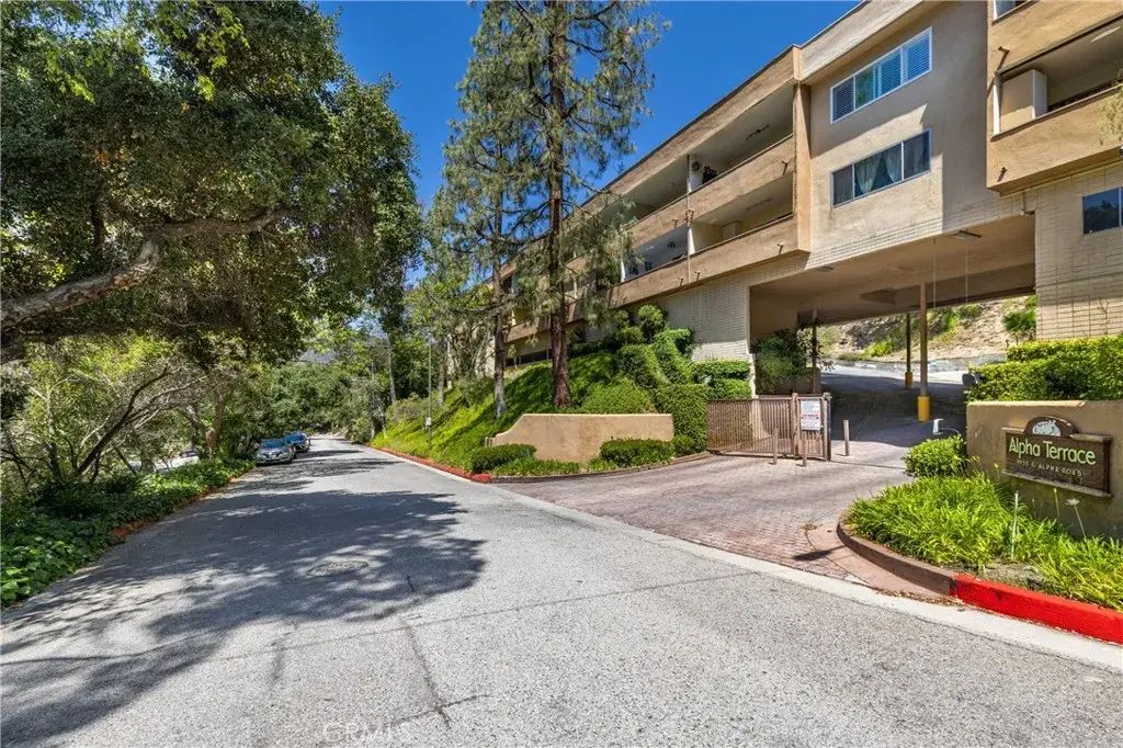1935 Alpha Road 238, Glendale