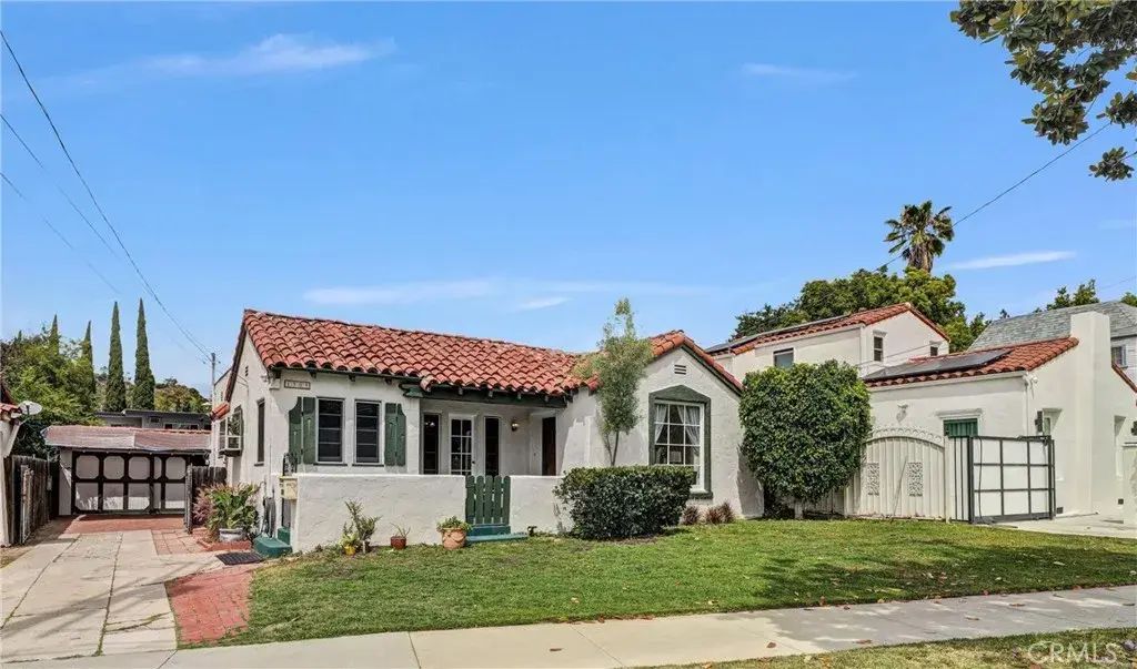 1909 Eden Avenue, Glendale