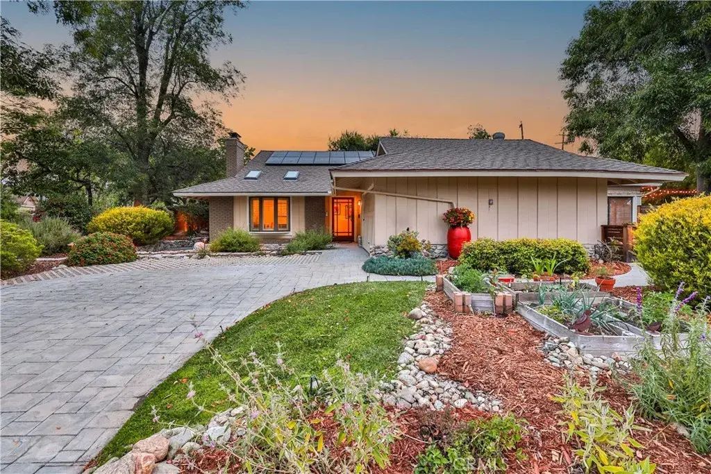 982 Northwestern, Claremont