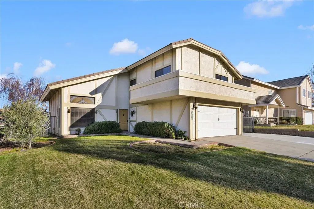13685 Hidden Valley Road, Victorville