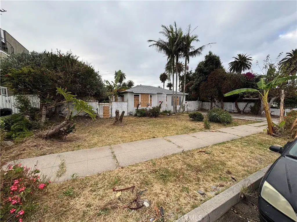 3720 S Meyler, San Pedro