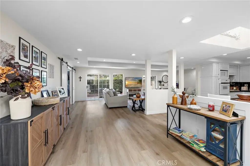 2435 Marseilles Way, Costa Mesa