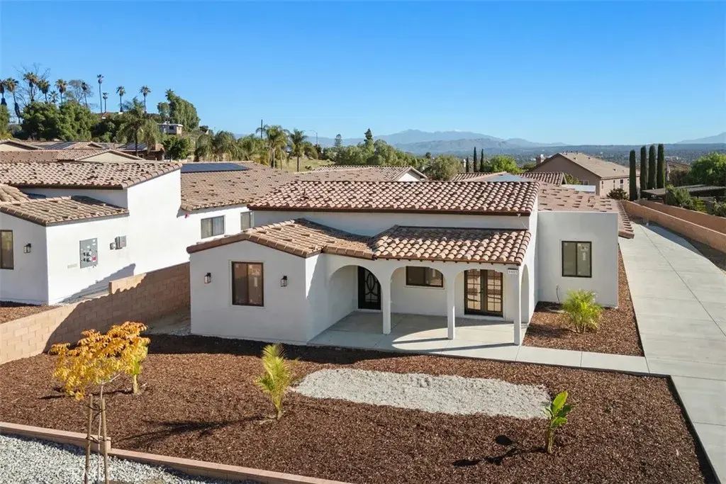 4465 Gilchrist Drive, Riverside